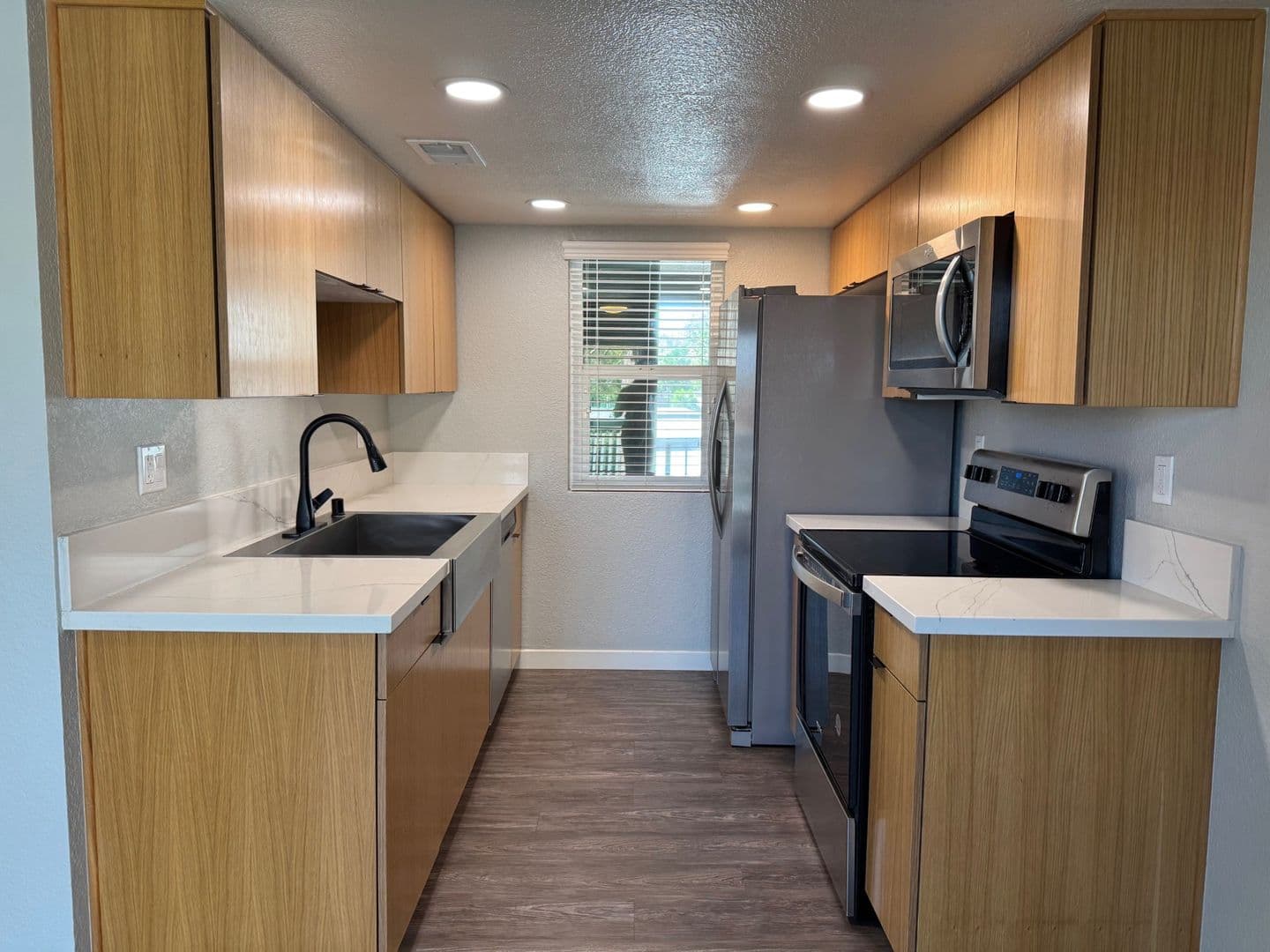 Riverside Apartment: 3957 Pierce Street