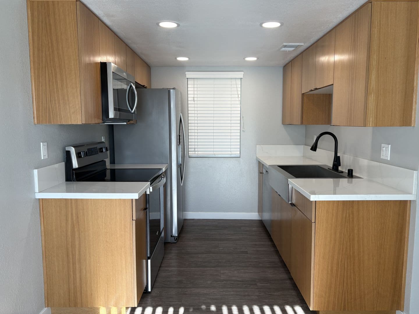 Riverside Apartment: 3957 Pierce Street