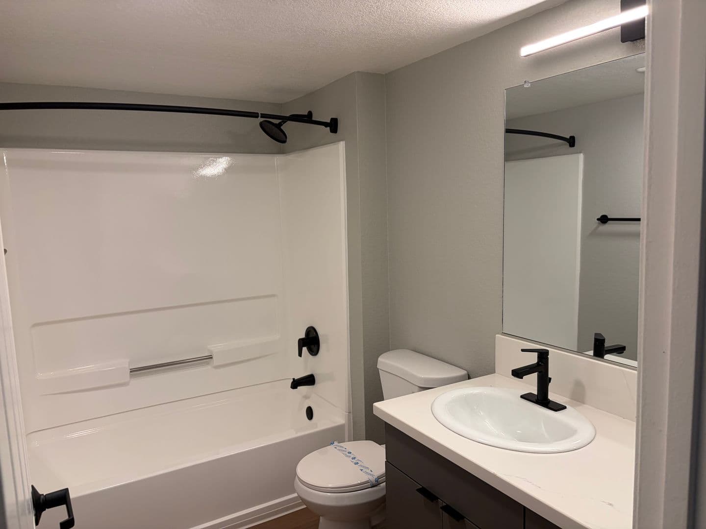 Riverside Apartment: 3957 Pierce Street