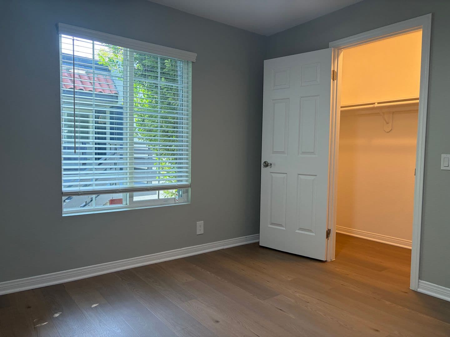 Bellflower Apartment: 14500 McNab Avenue
