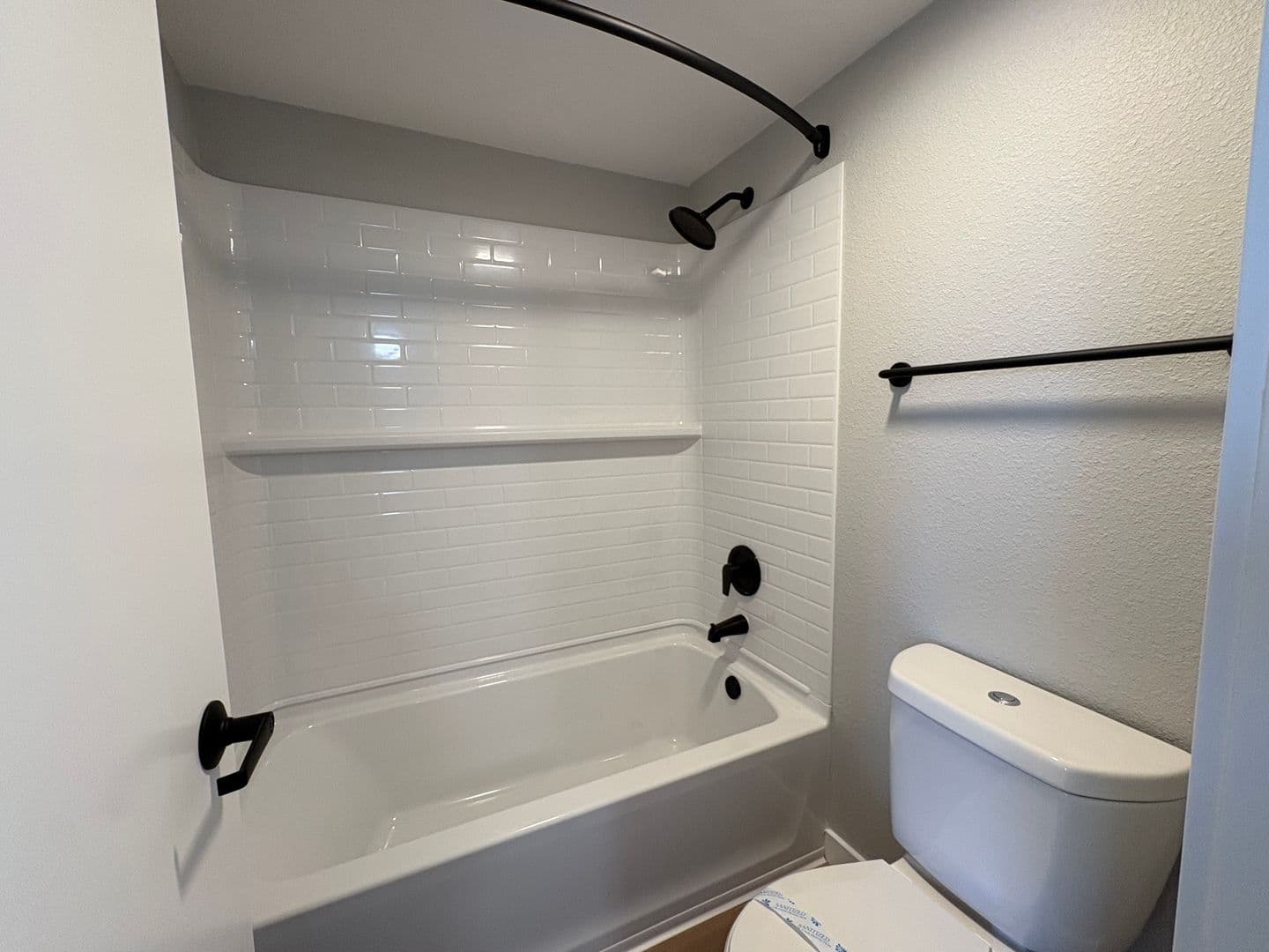 Costa Mesa Apartment: 2855 Pinecreek Drive