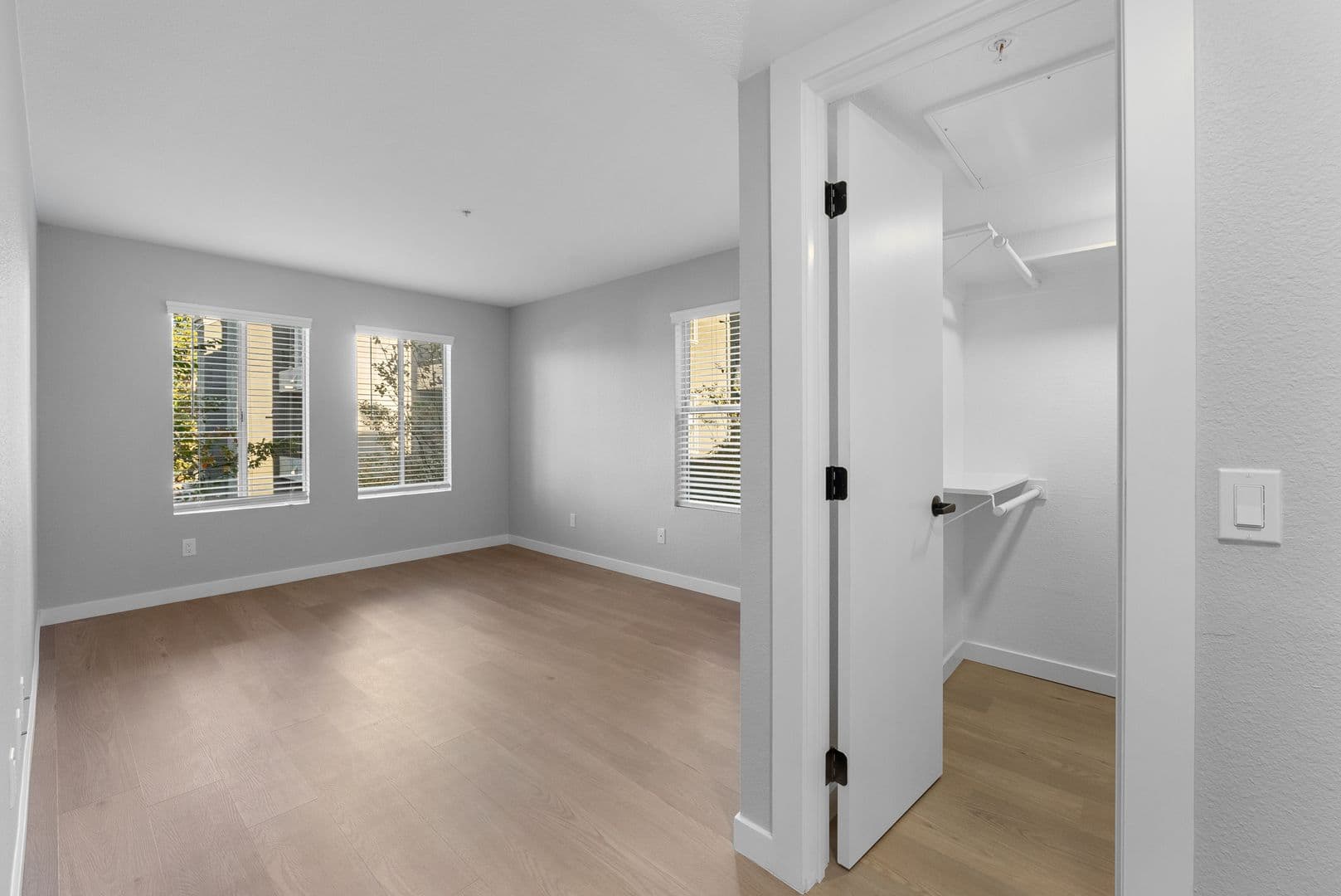 Costa Mesa Apartment: 2855 Pinecreek Drive