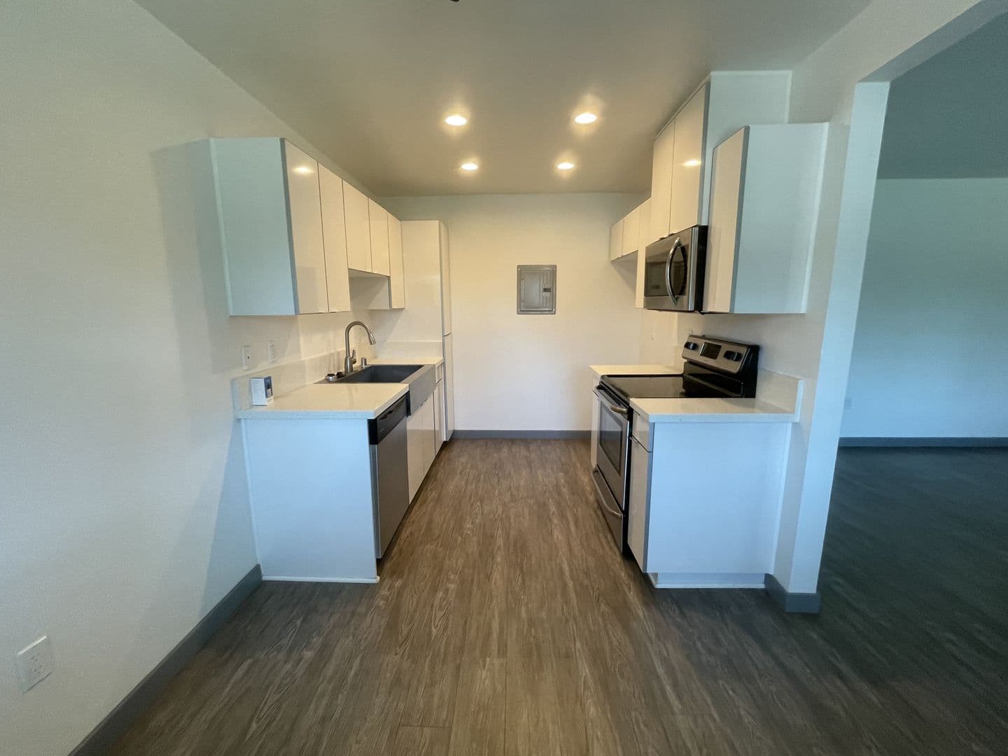 Fullerton Apartment: 2656 Associated Road