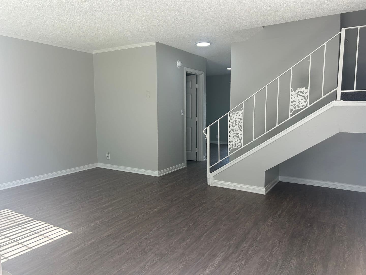 Santa Ana Apartment: 811 S. Fairview