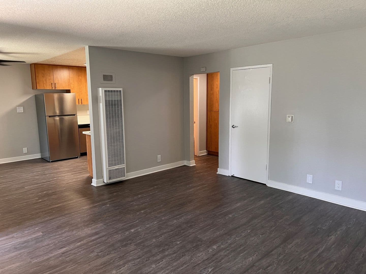 Long Beach Apartment: 1718 Ximeno Avenue