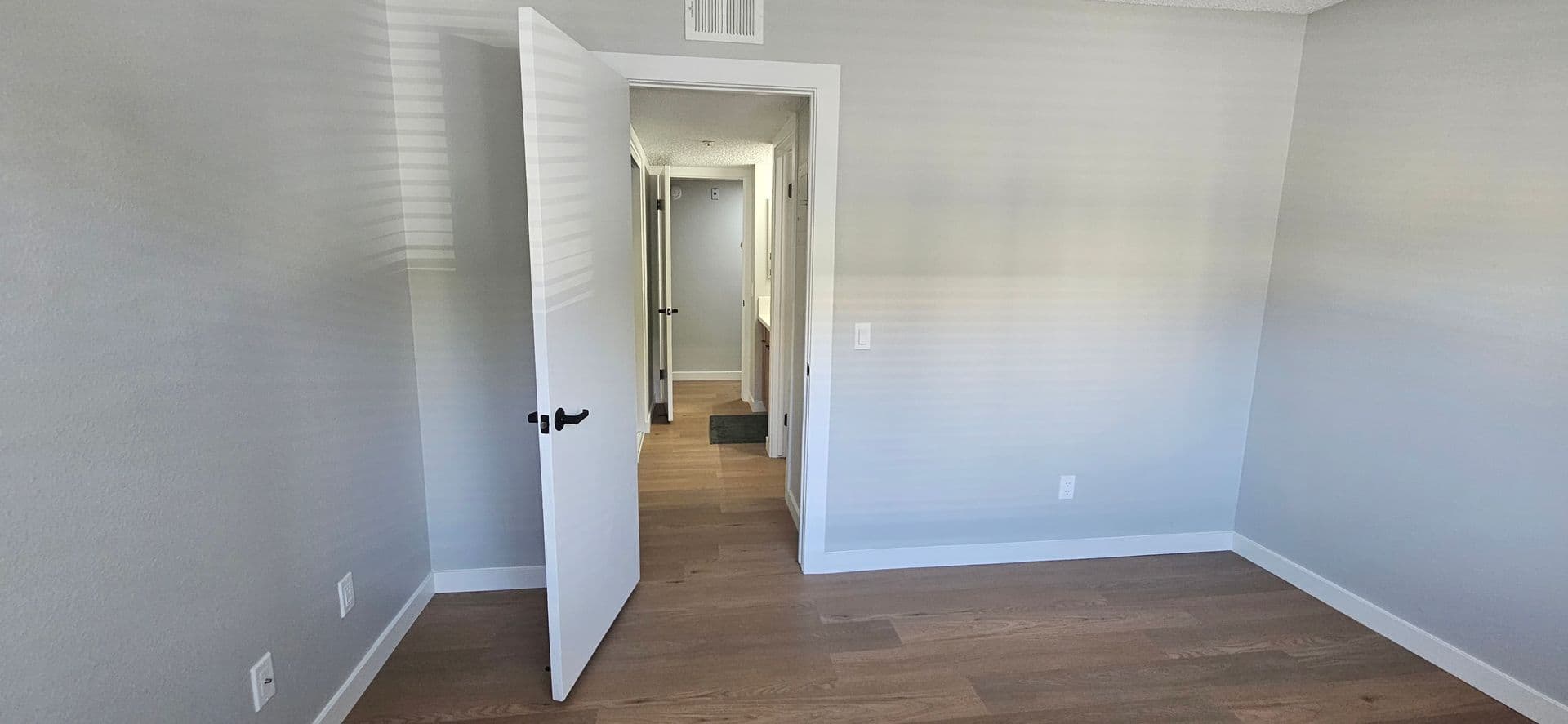 Santa Ana Apartment: 315 S. Newhope St.