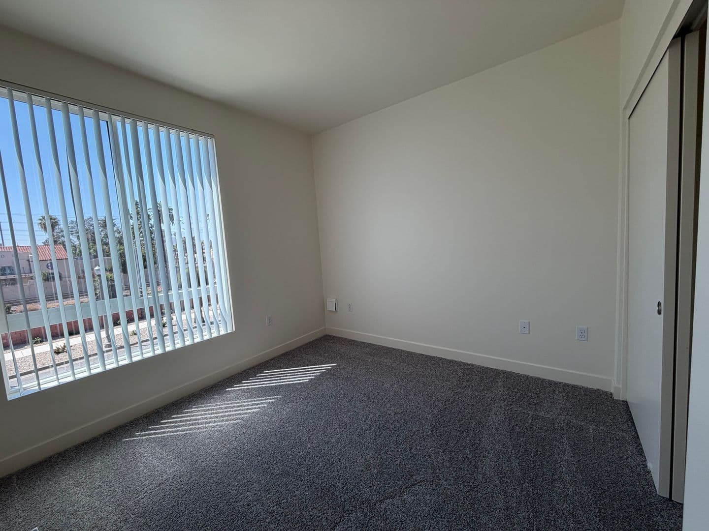 Riverside Apartment: 3050 Mission Inn Avenue