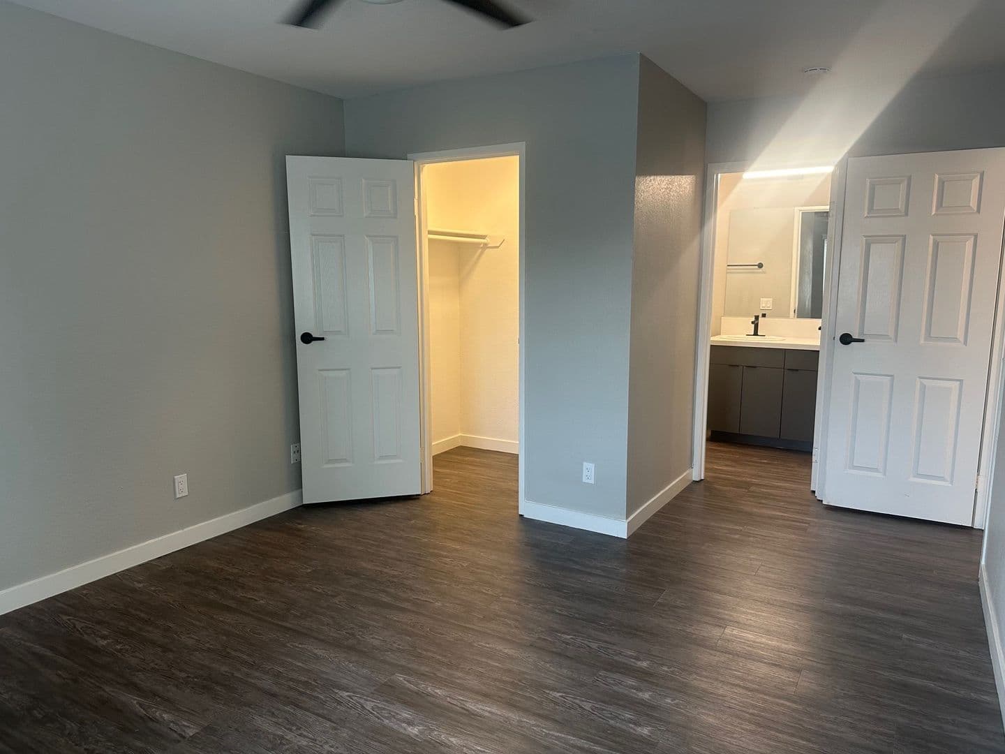 Riverside Apartment: 3957 Pierce Street