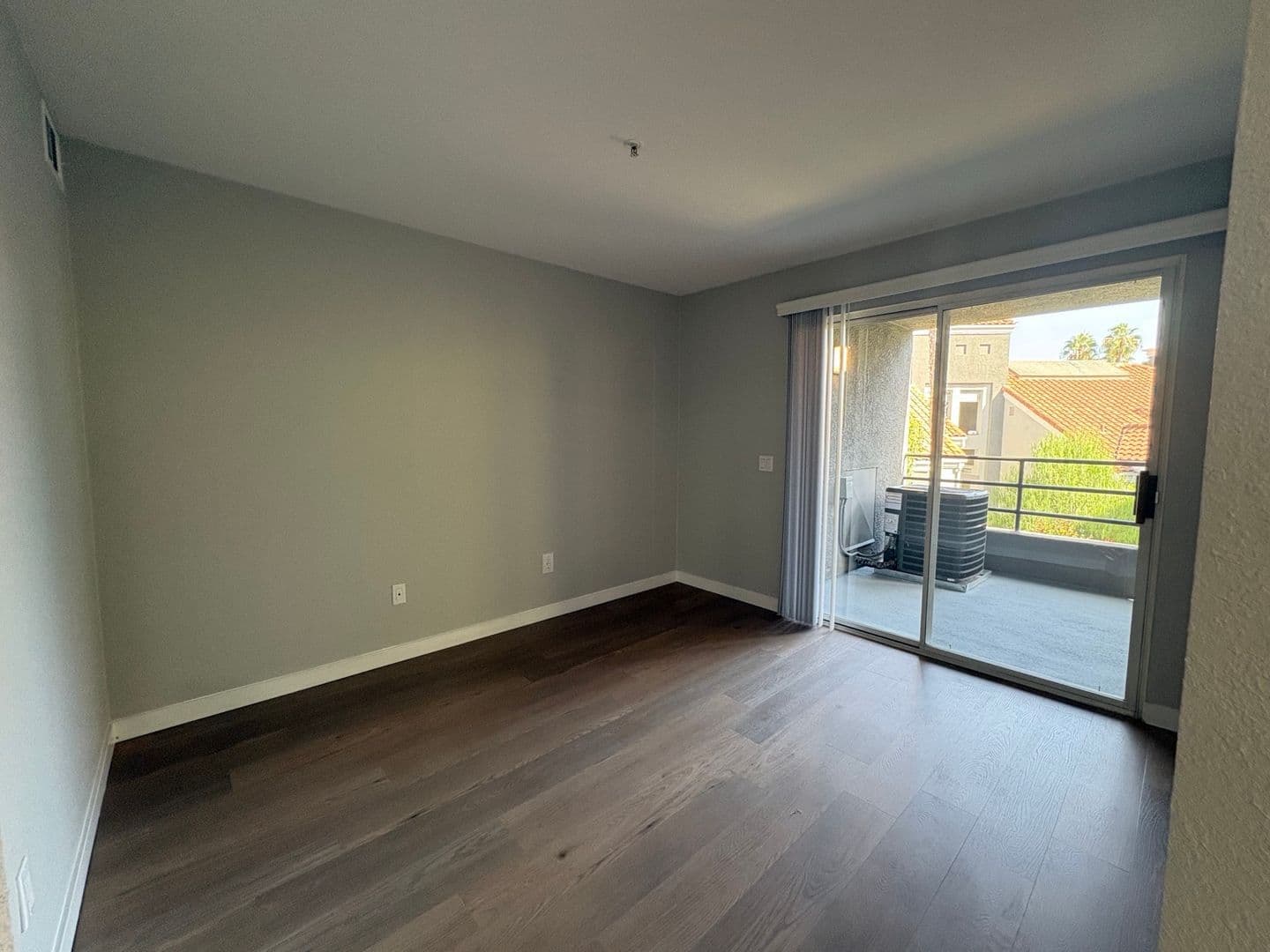 Costa Mesa Apartment: 2855 Pinecreek Drive