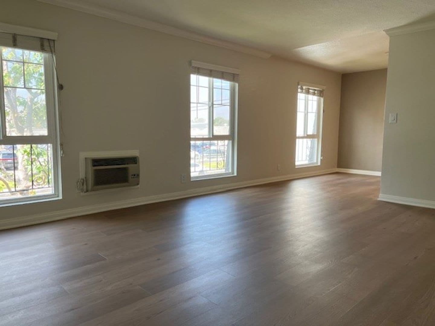 Fullerton Apartment: 1375 W. Valencia Drive