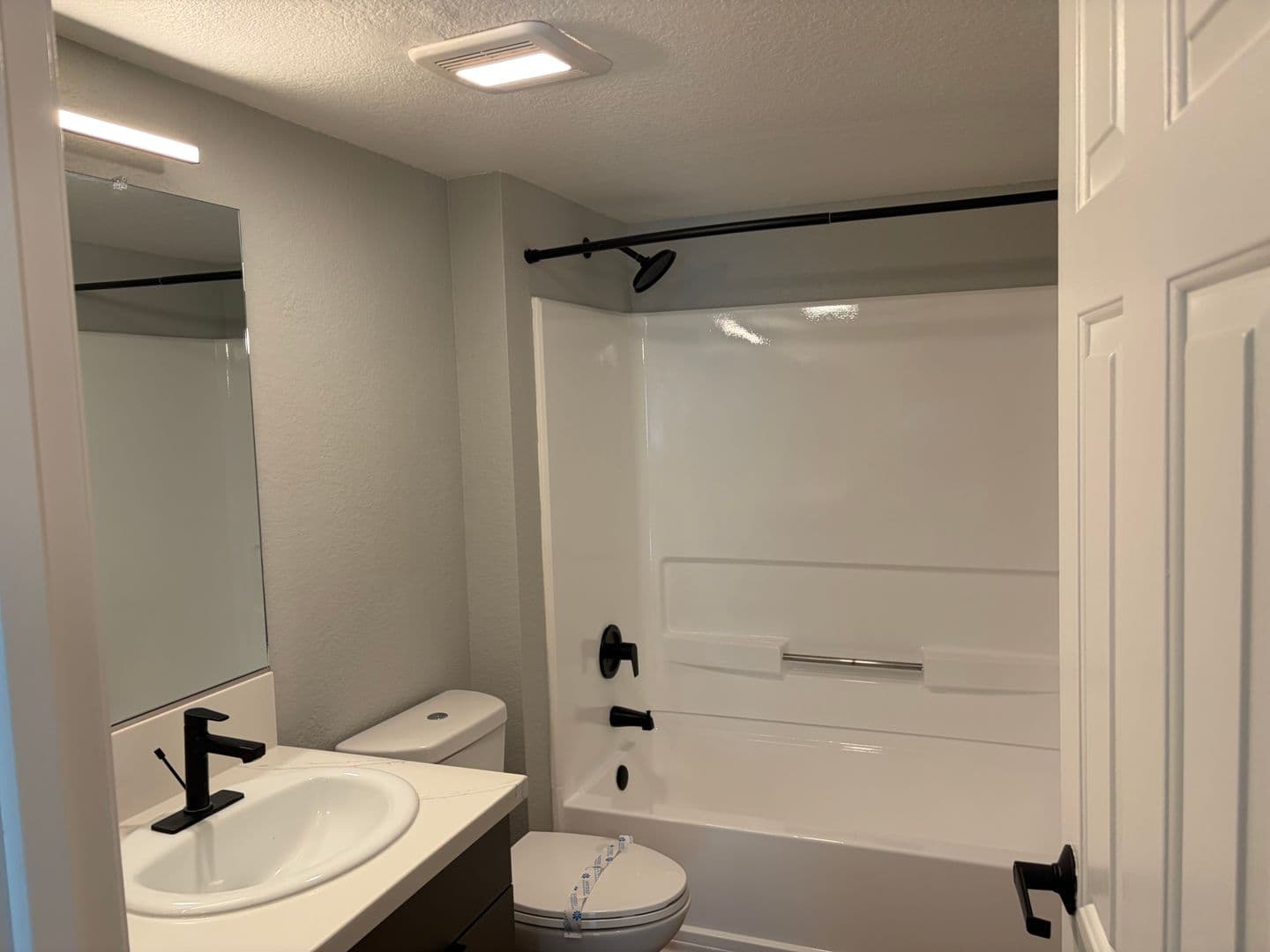Riverside Apartment: 3957 Pierce Street