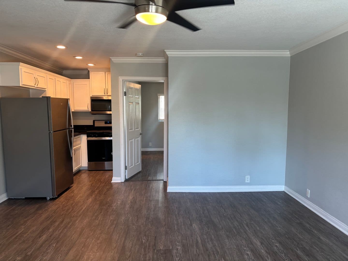 Santa Ana Apartment: 901 S. Harbor Blvd.