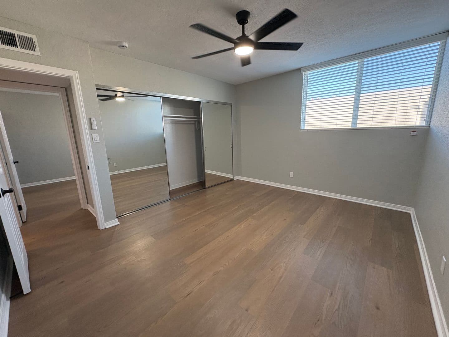Lakewood Apartment: 4905 Castana Avenue
