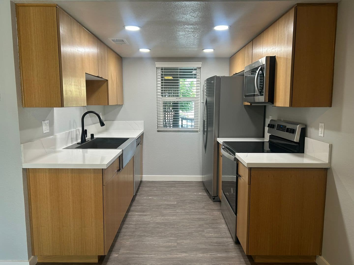 Riverside Apartment: 3957 Pierce Street