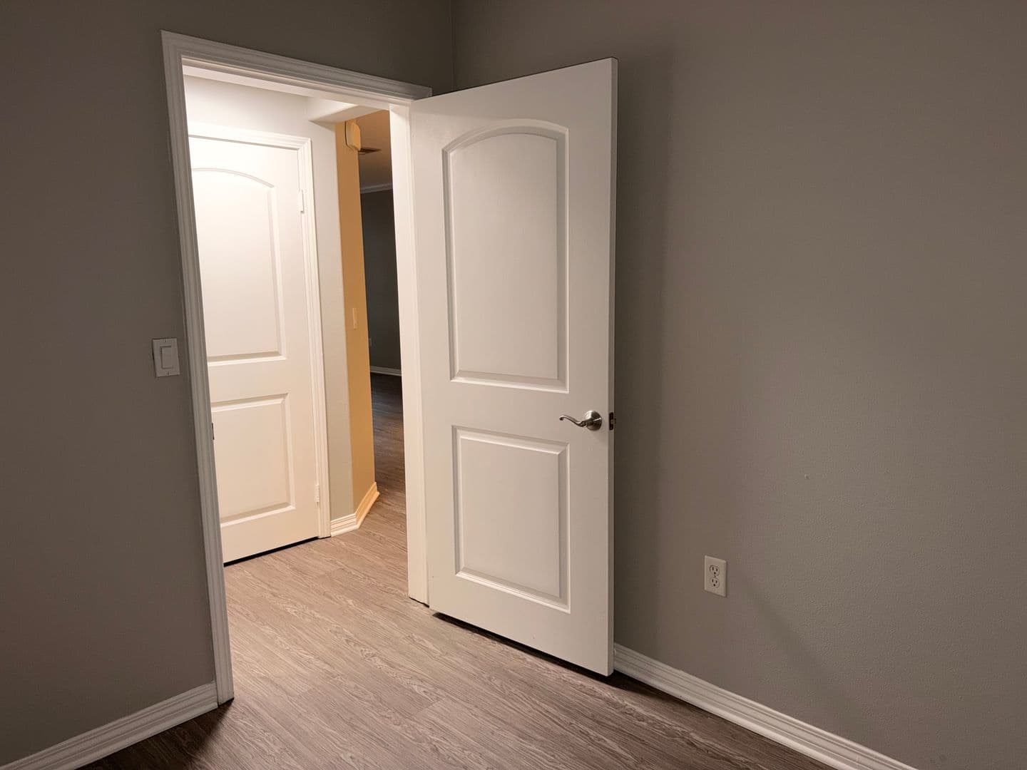 Anaheim Apartment: 2100 E. Katella Avenue