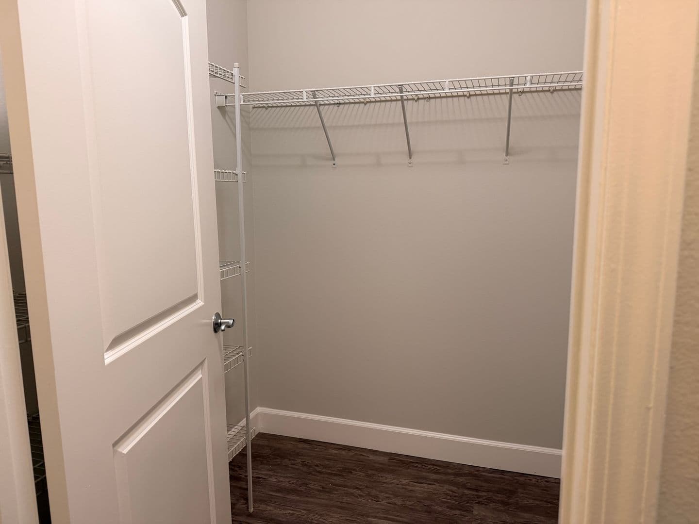 Anaheim Apartment: 2100 E. Katella Avenue
