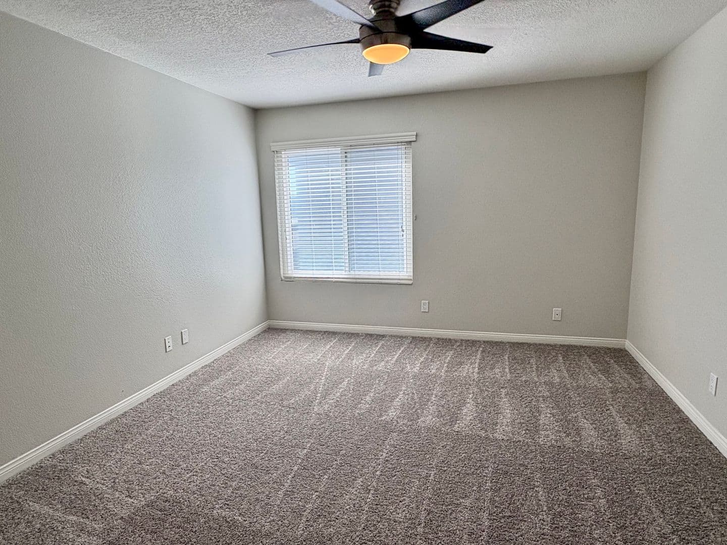 Anaheim Apartment: 2970 W. Orange Avenue