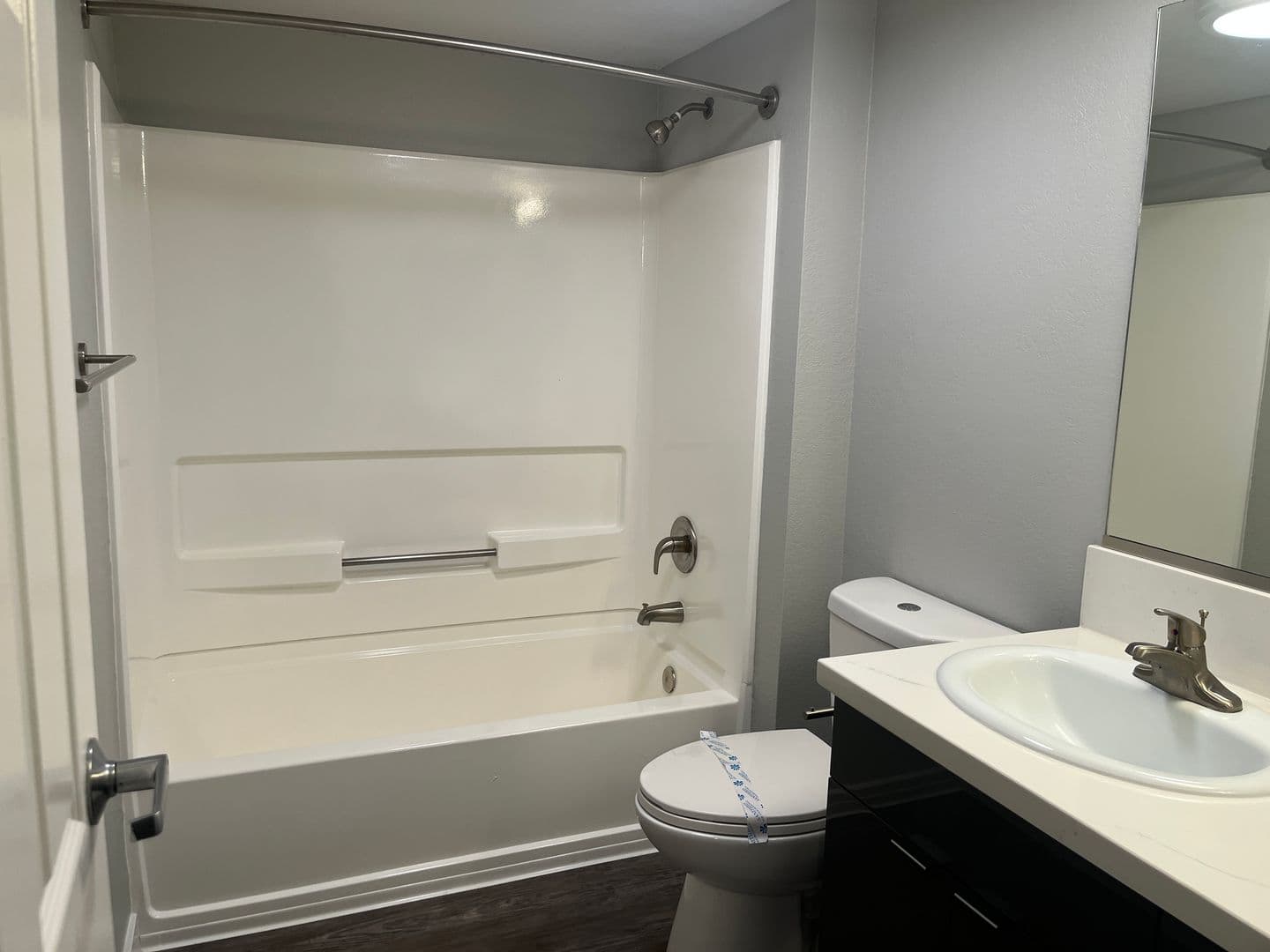 Riverside Apartment: 3957 Pierce Street