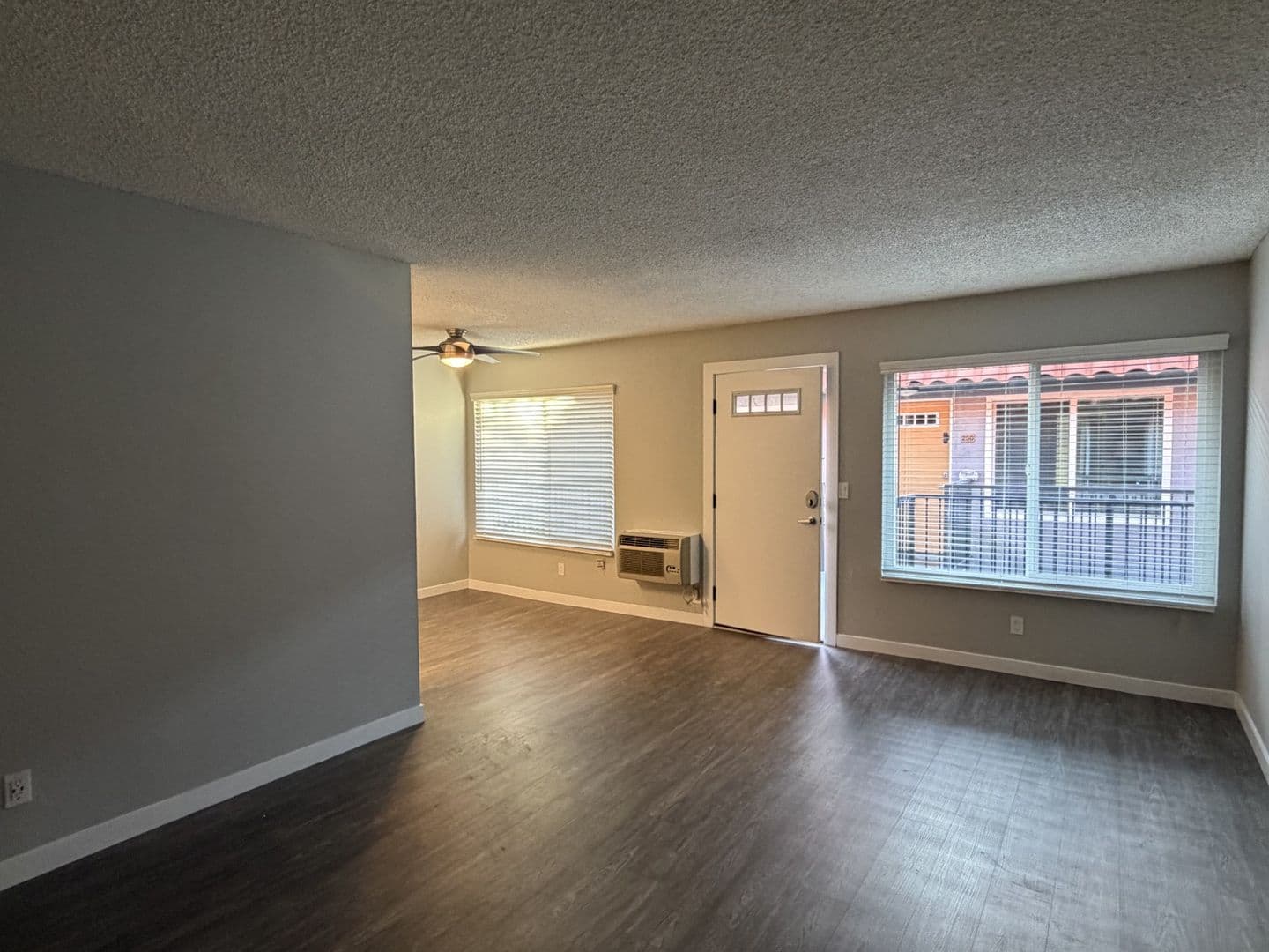Norwalk Apartment: 12301 Studebaker Road