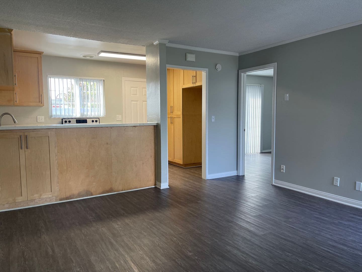 Santa Ana Apartment: 811 S. Fairview
