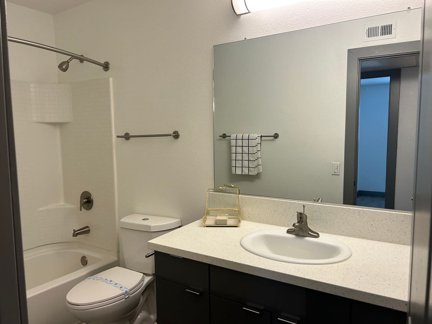 Fullerton Apartment: 2656 Associated Road
