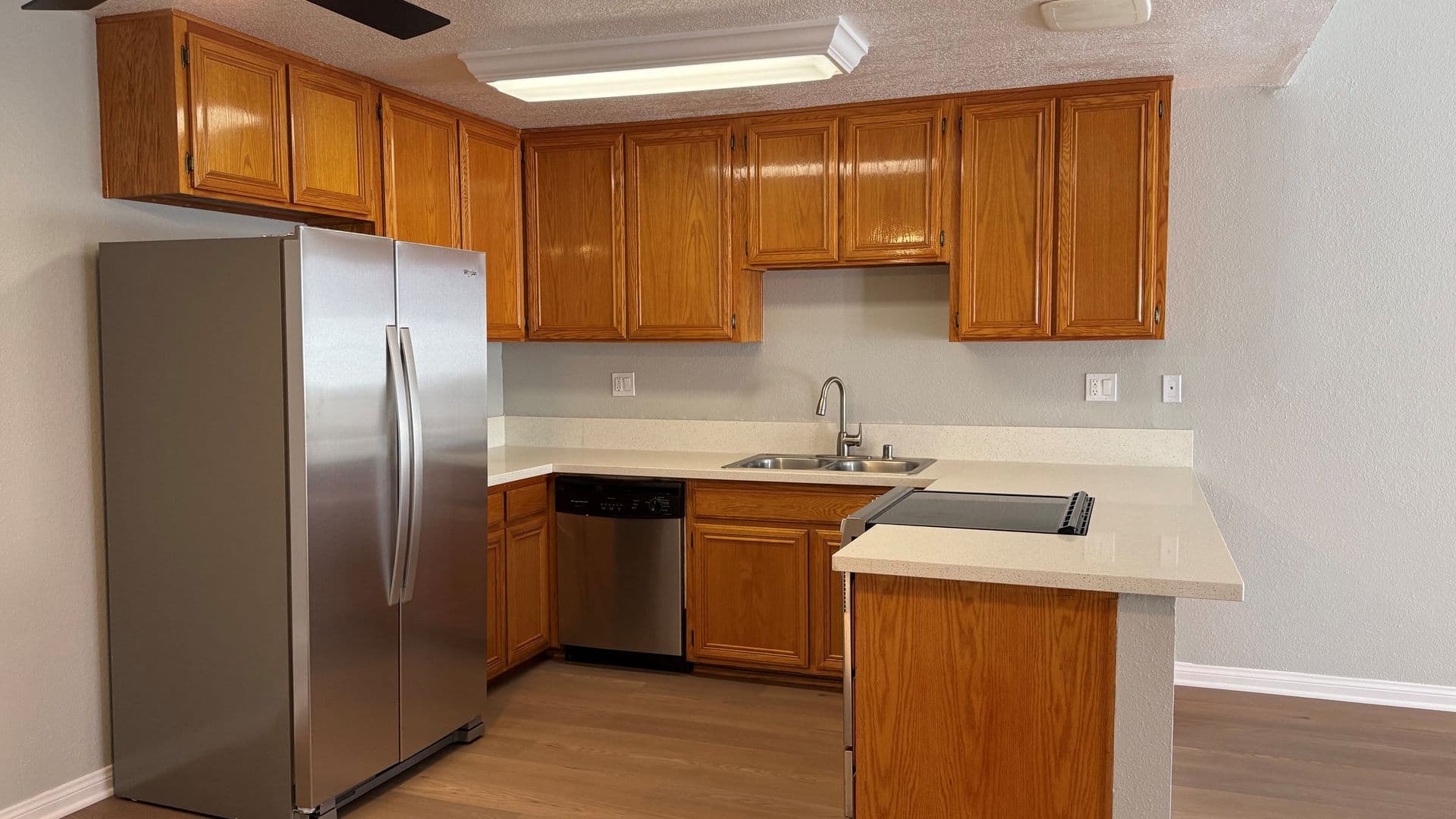 Anaheim Apartment: 2880 W. Ball Road
