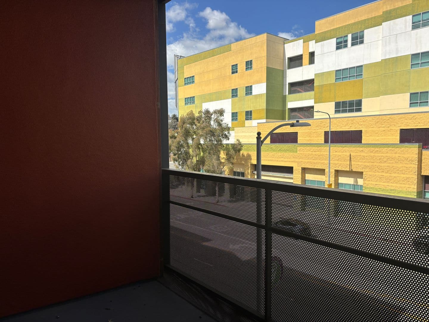 Los Angeles Apartment: 138 North Beaudry Avenue