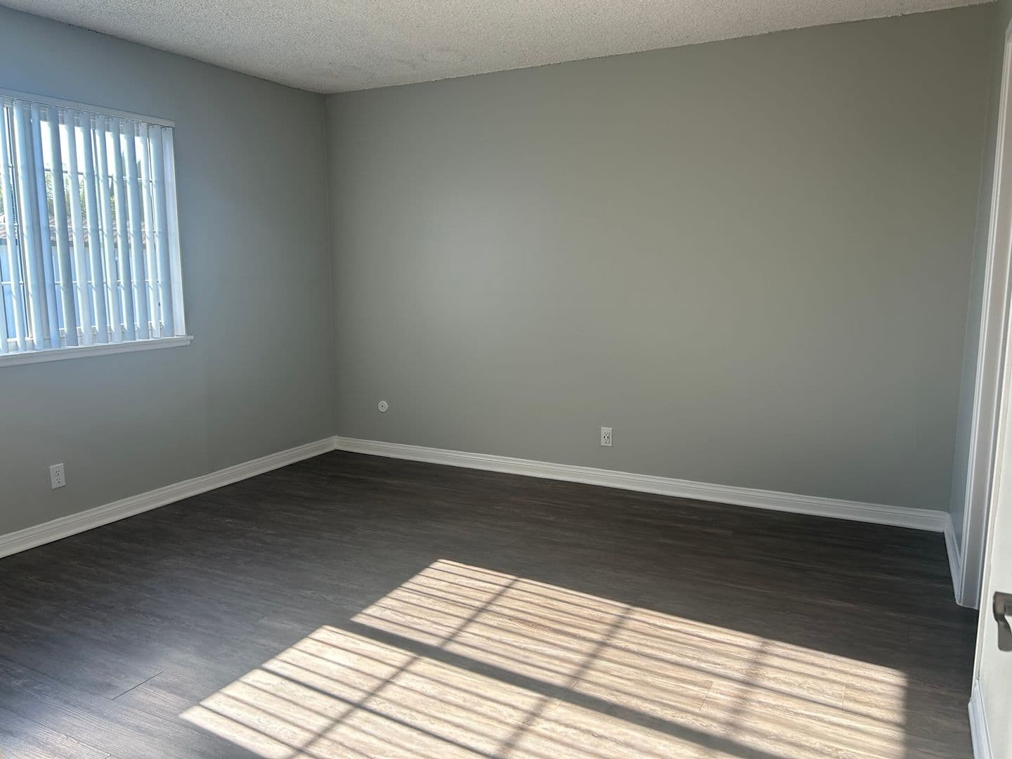Santa Ana Apartment: 811 S. Fairview