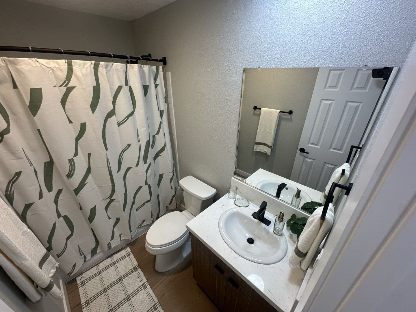 Rowland Heights Apartment: 1900 Fullerton Rd.