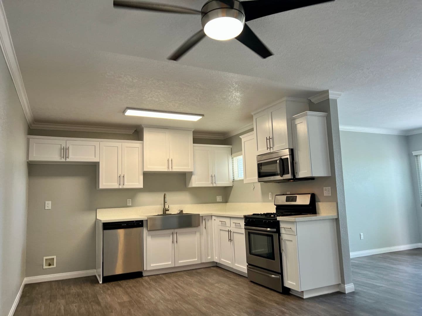 Garden Grove Apartment: 13884 Euclid Avenue