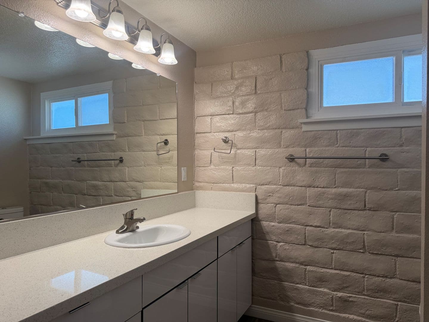 Montclair Apartment: 9550 Fremont Avenue
