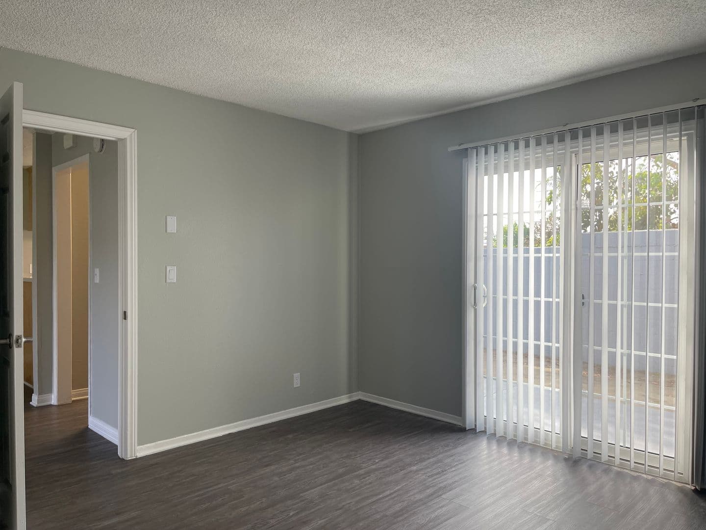 Santa Ana Apartment: 811 S. Fairview