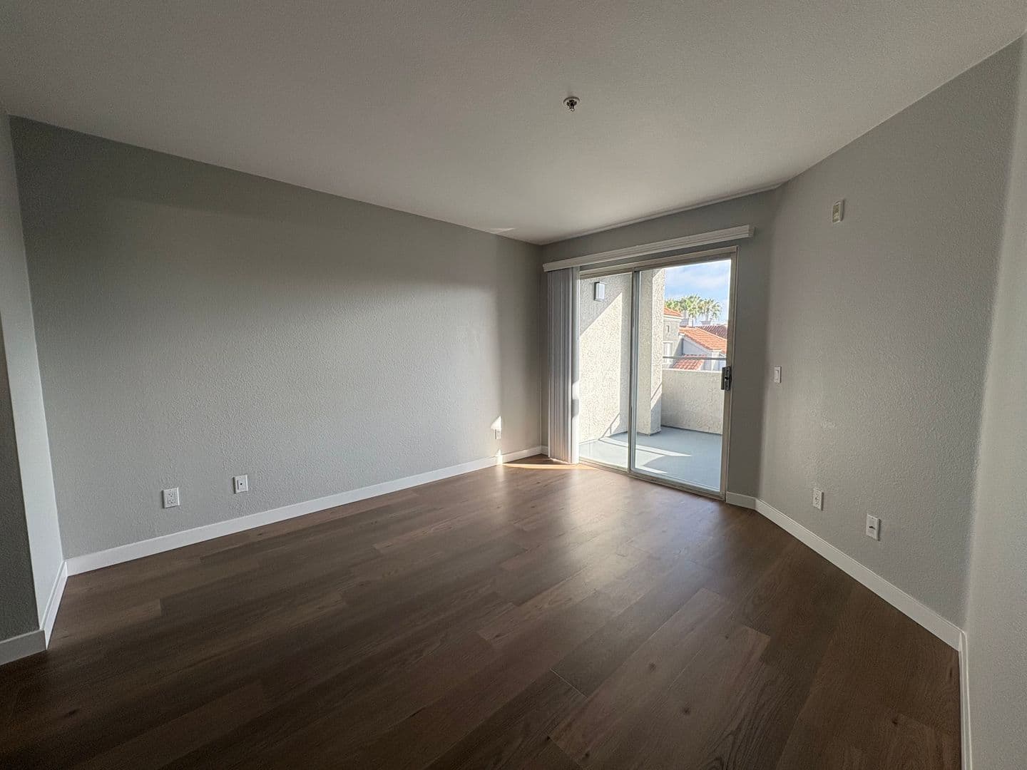 Costa Mesa Apartment: 2855 Pinecreek Drive