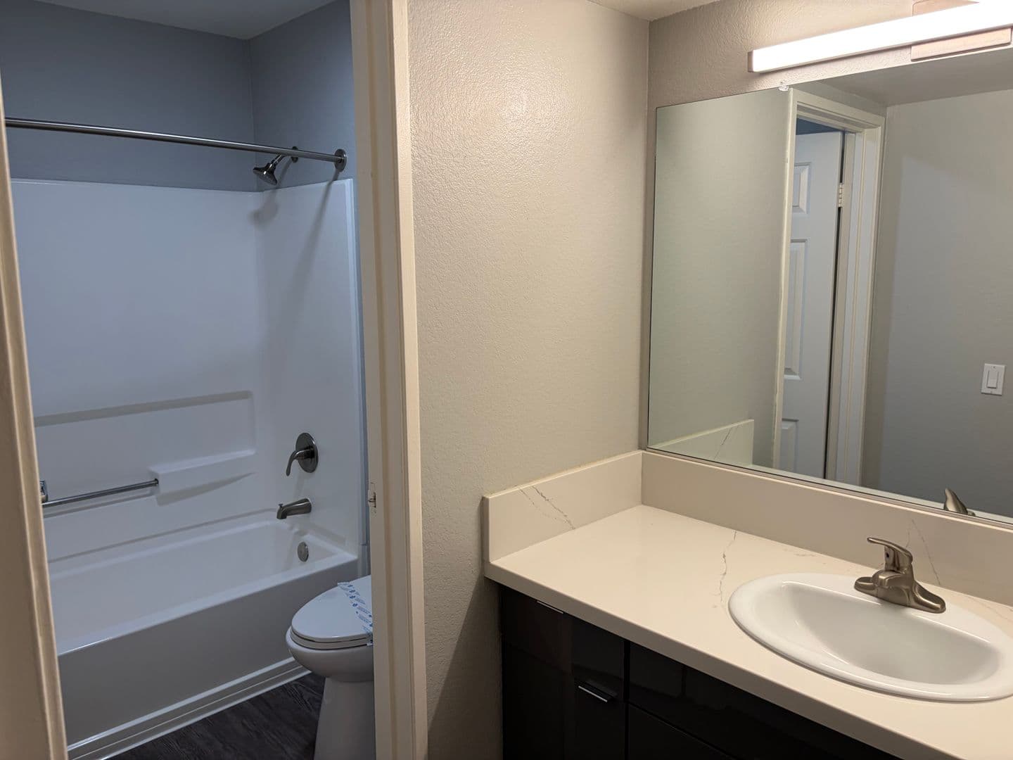 Riverside Apartment: 3957 Pierce Street