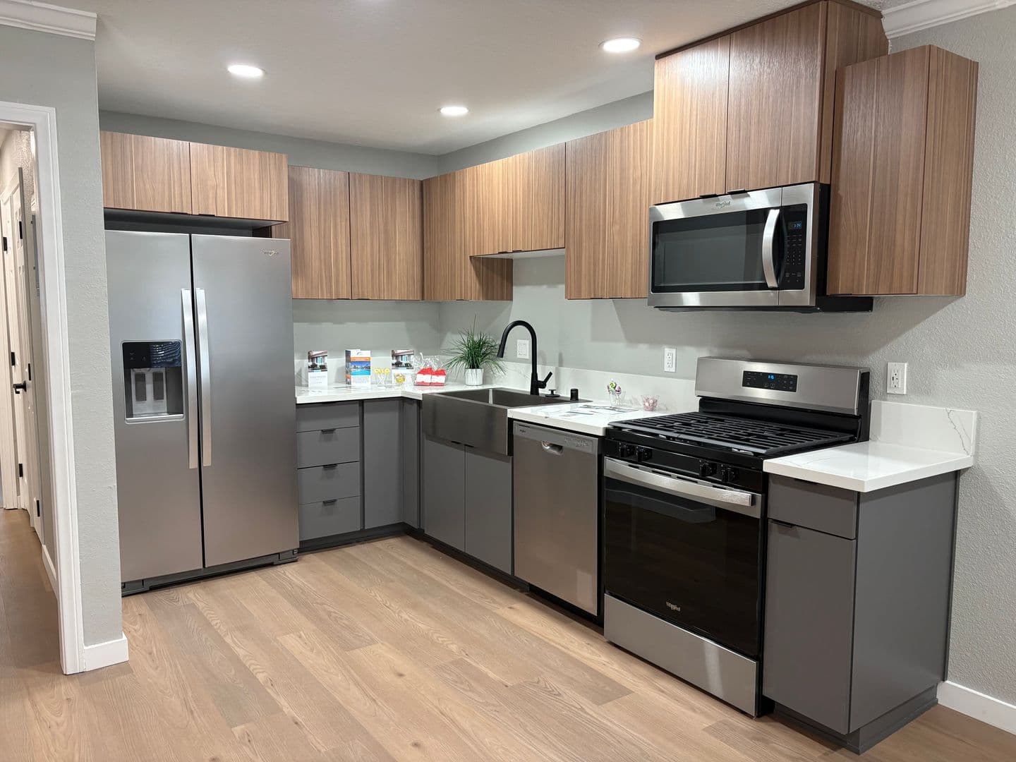 Anaheim Apartment: 730 S. Beach Blvd.