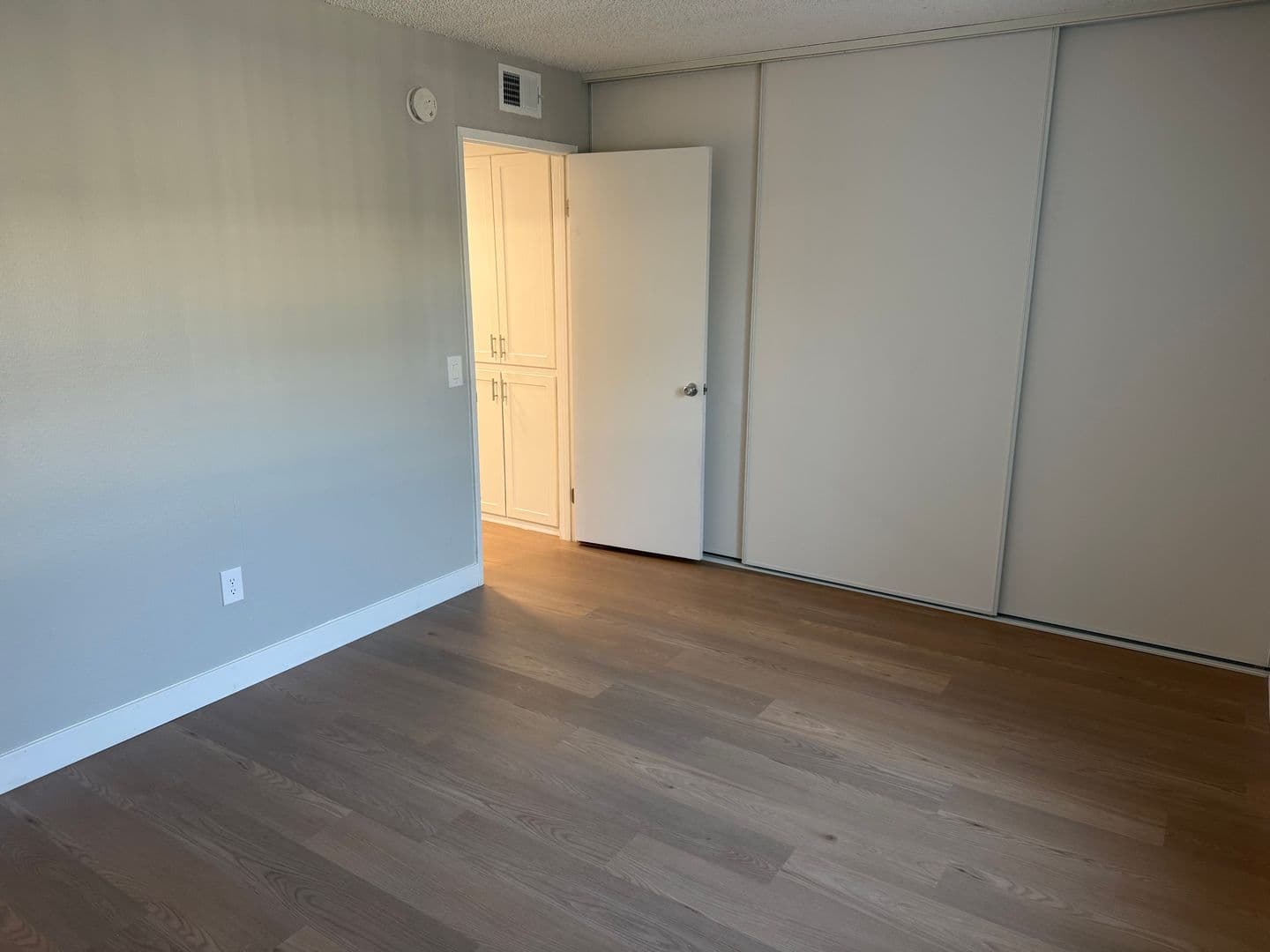 Ontario Apartment: 1352 West 5th Street