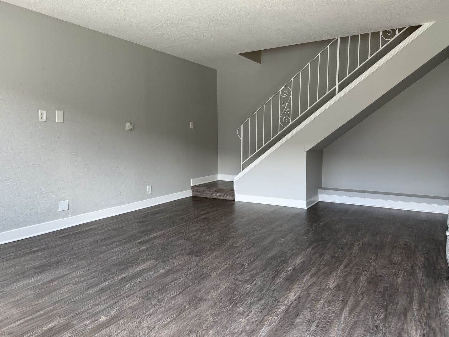 Long Beach Apartment: 1718 Ximeno Avenue