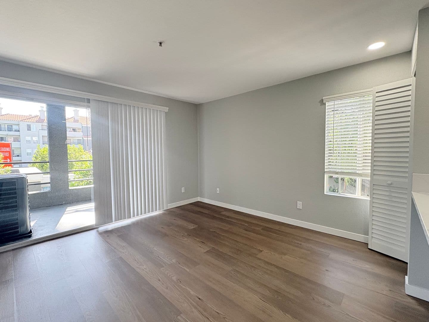 Costa Mesa Apartment: 2855 Pinecreek Drive
