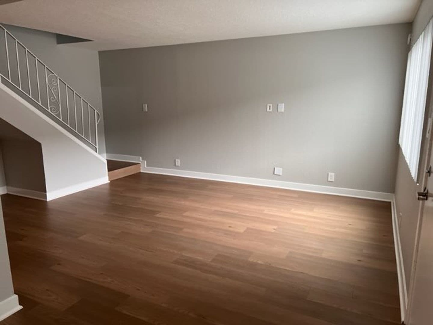 Long Beach Apartment: 1718 Ximeno Avenue