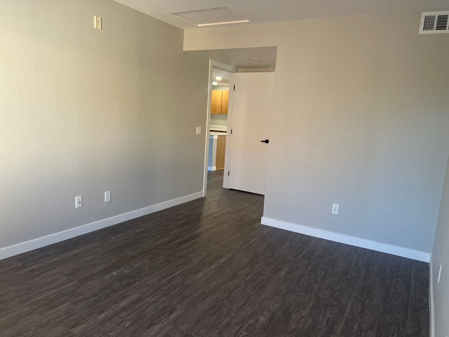 Costa Mesa Apartment: 2855 Pinecreek Drive