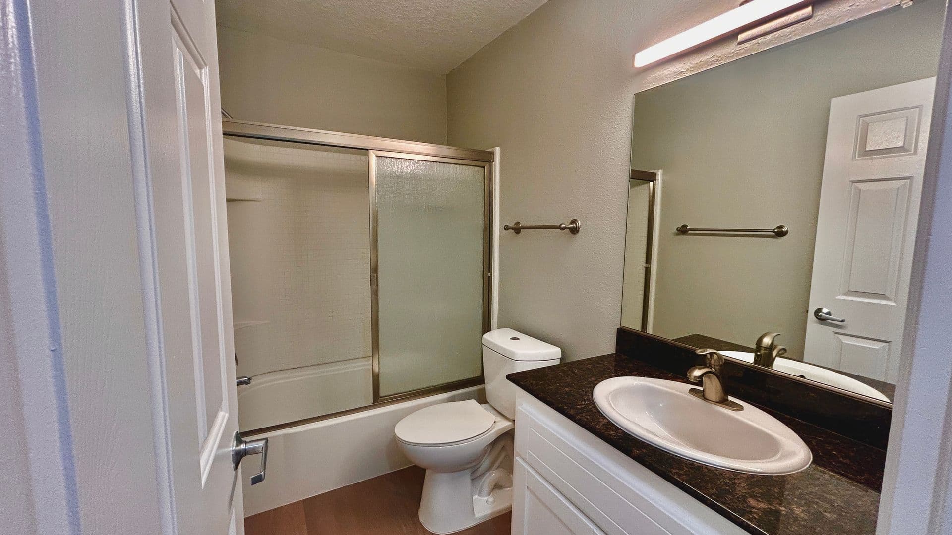 Bellflower Apartment: 14500 McNab Avenue