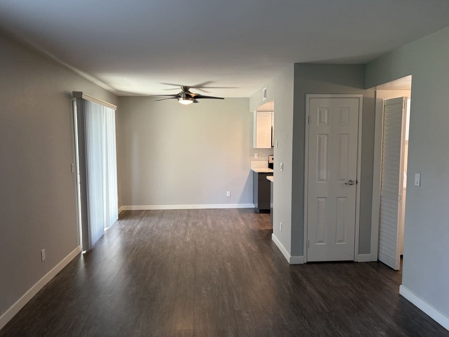 Riverside Apartment: 3957 Pierce Street