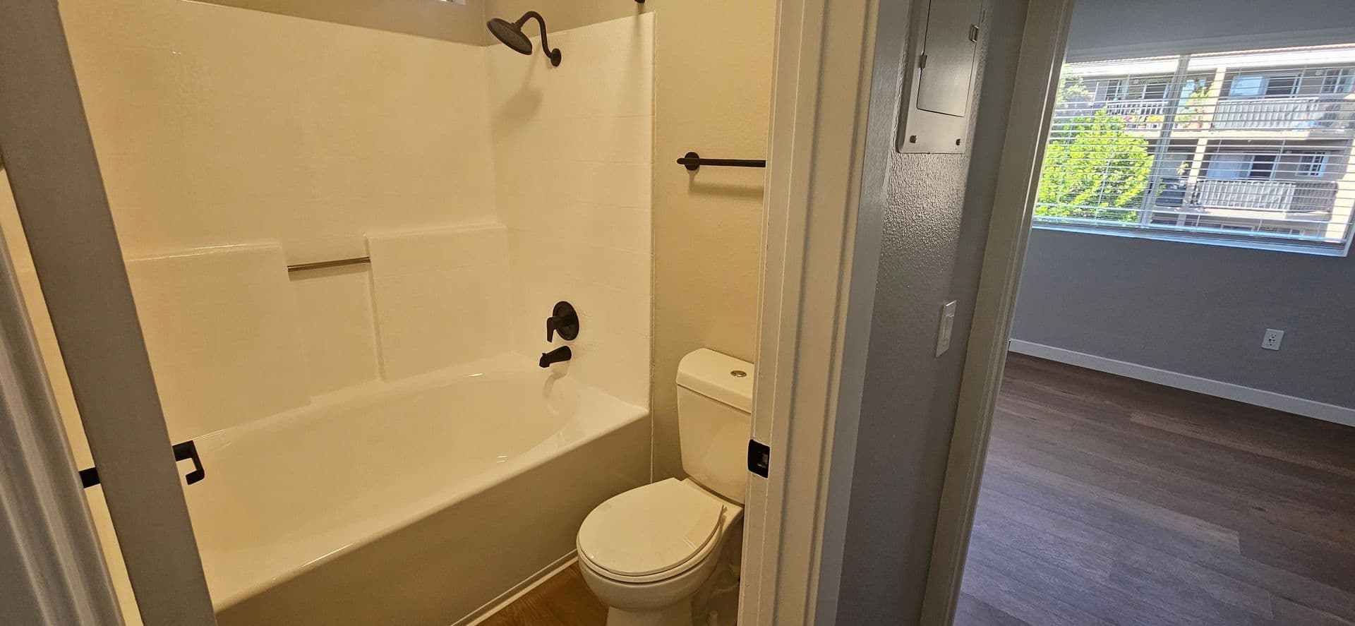 Santa Ana Apartment: 315 S. Newhope St.