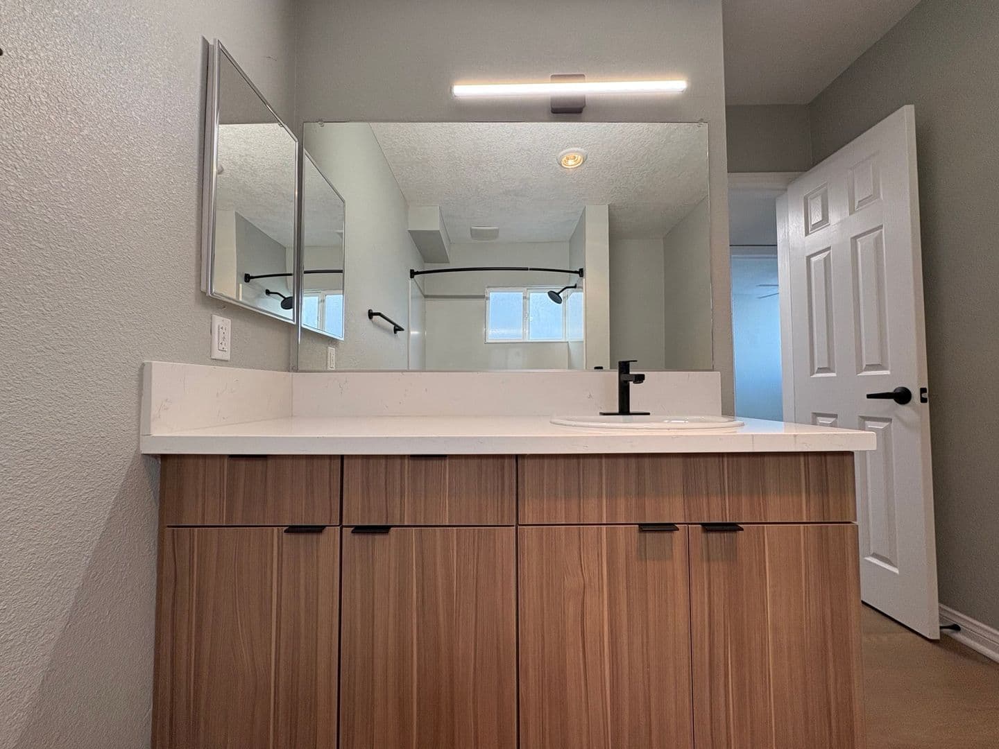 Lakewood Apartment: 4905 Castana Avenue