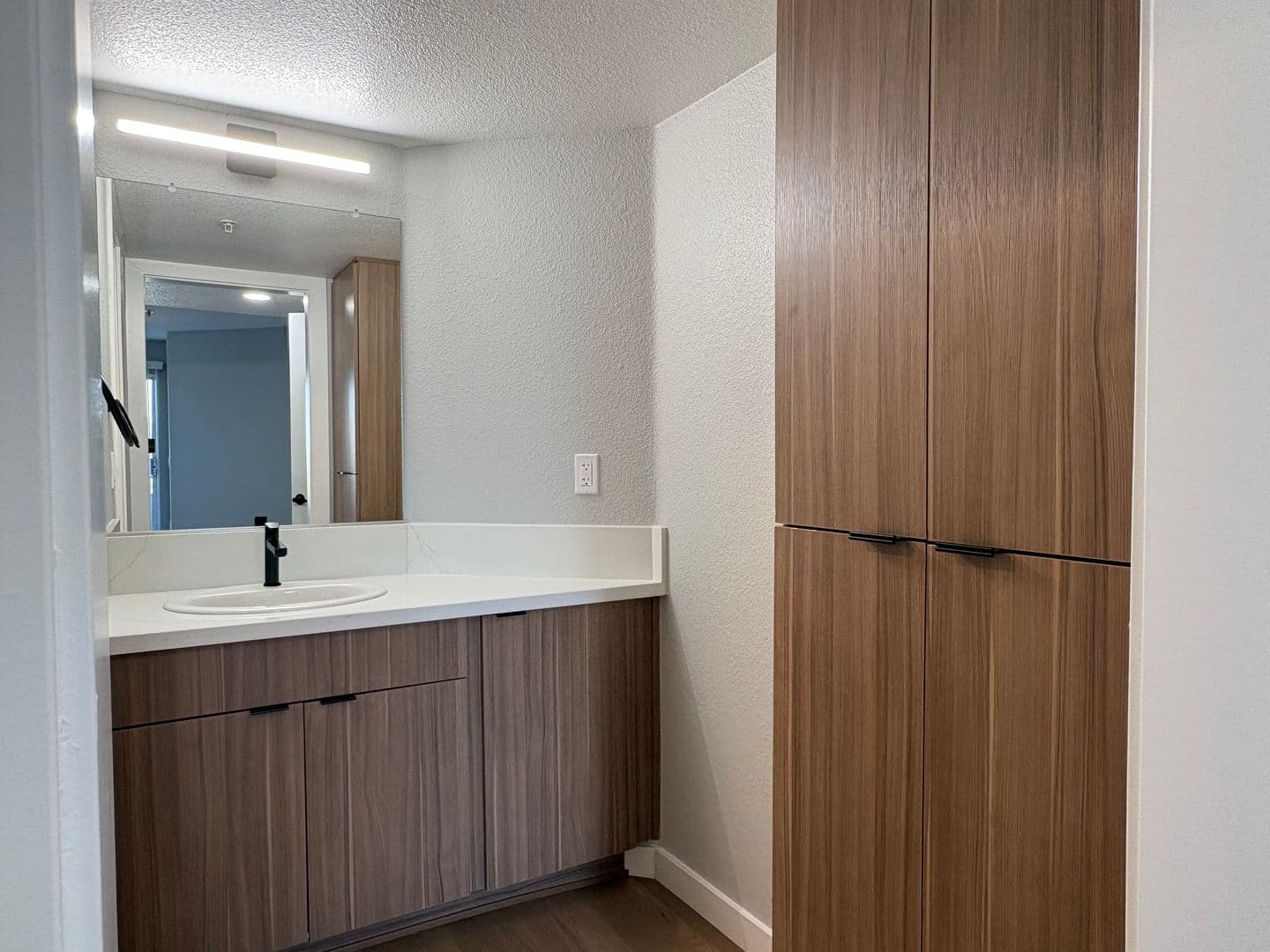 Costa Mesa Apartment: 2855 Pinecreek Drive