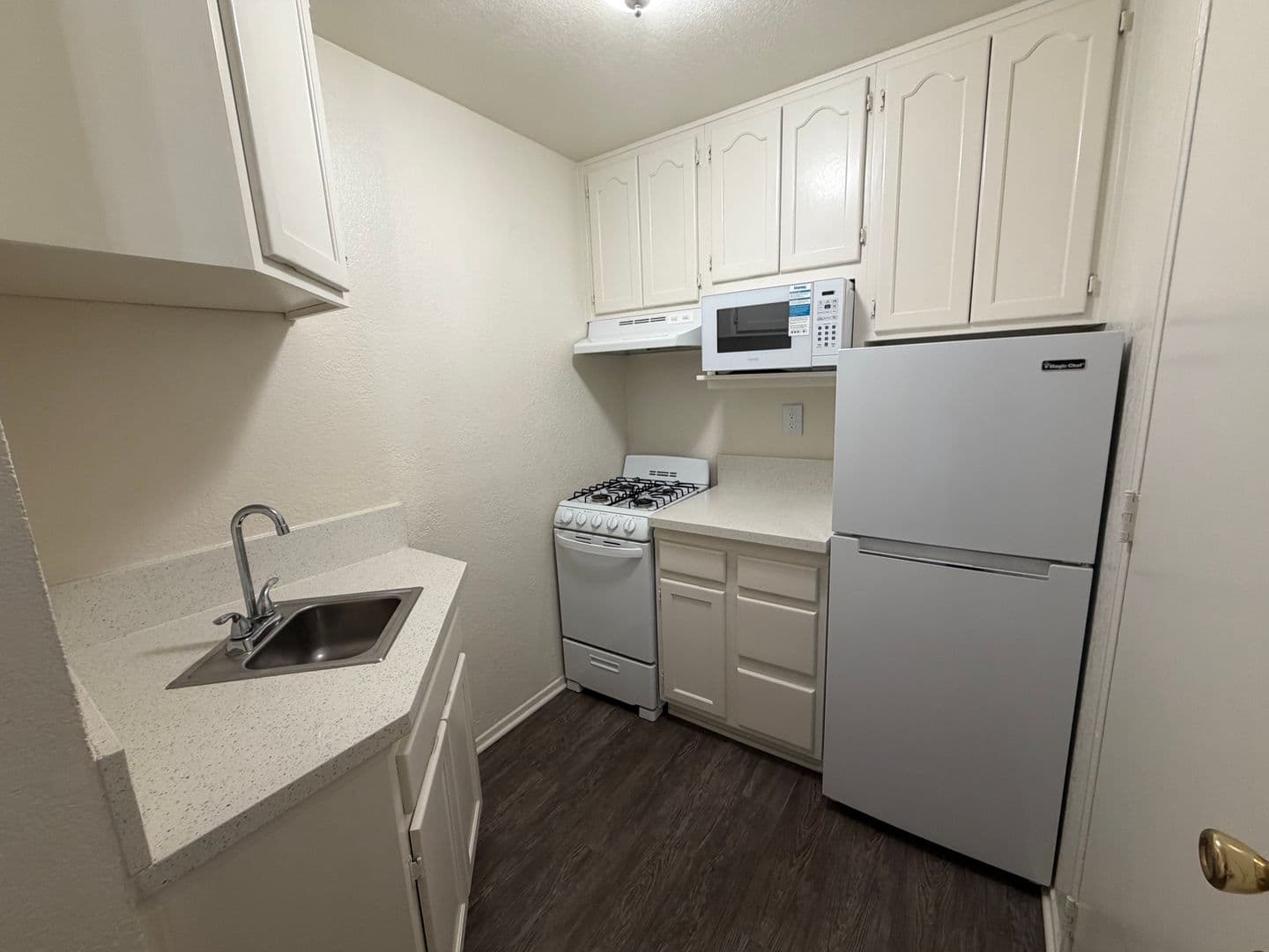 Lakewood Apartment: 4907 1/4 Hayter Avenue