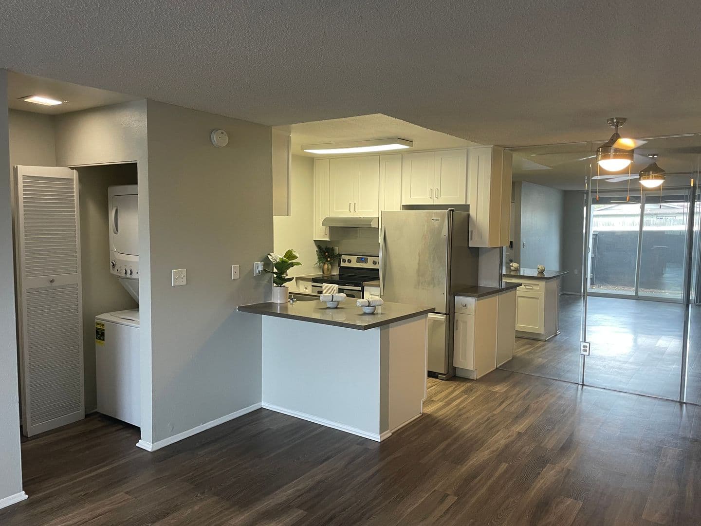 Huntington Beach Apartment: 7701 Warner Ave.