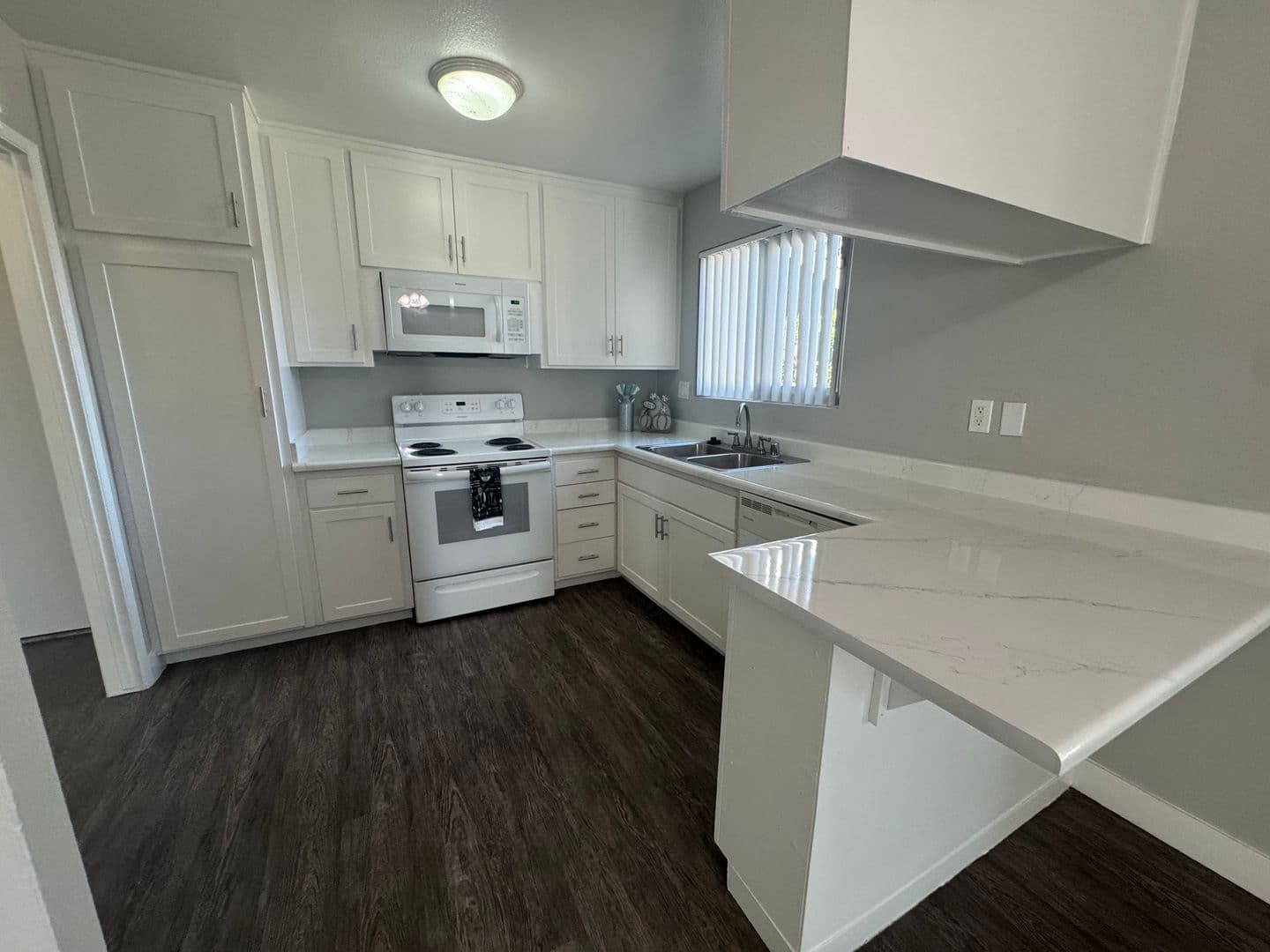 Ontario Apartment: 1352 West 5th Street