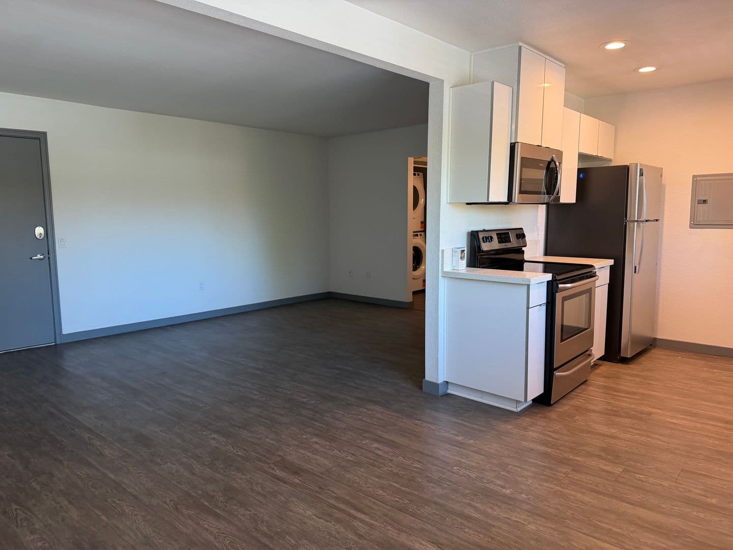 Fullerton Apartment: 2656 Associated Road