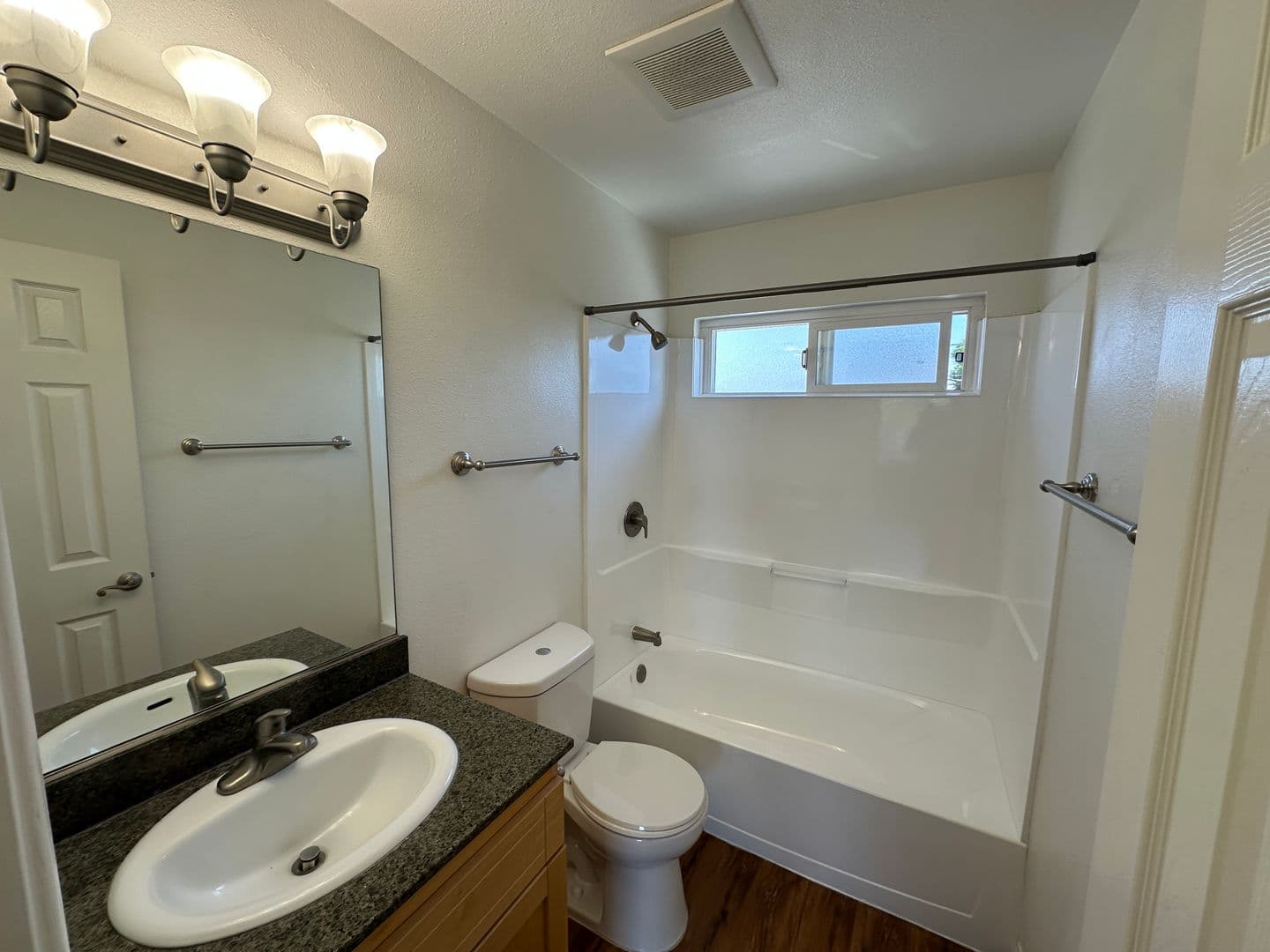 Norwalk Apartment: 12401 Studebaker Road